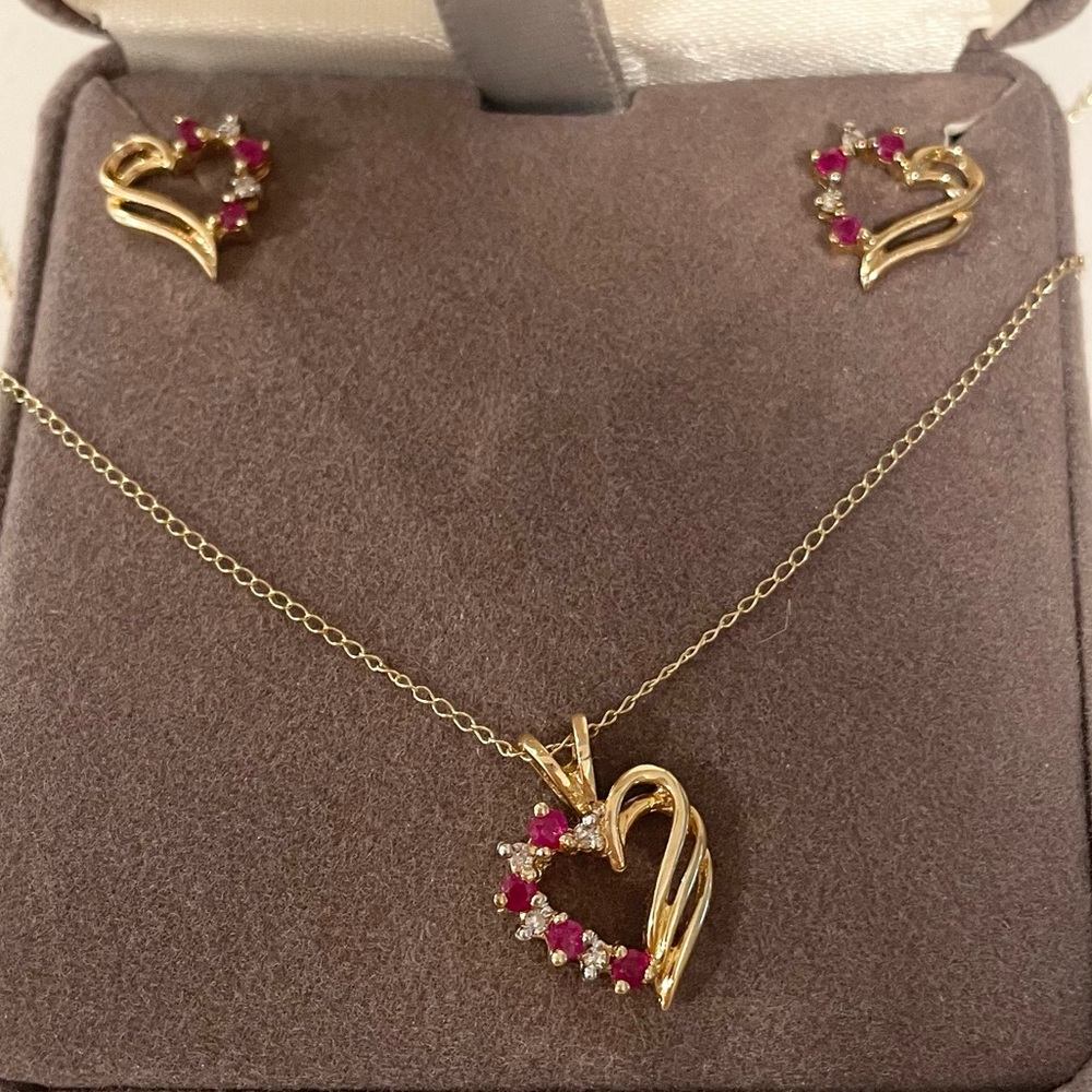 Ruby and diamond heart 10k gold set